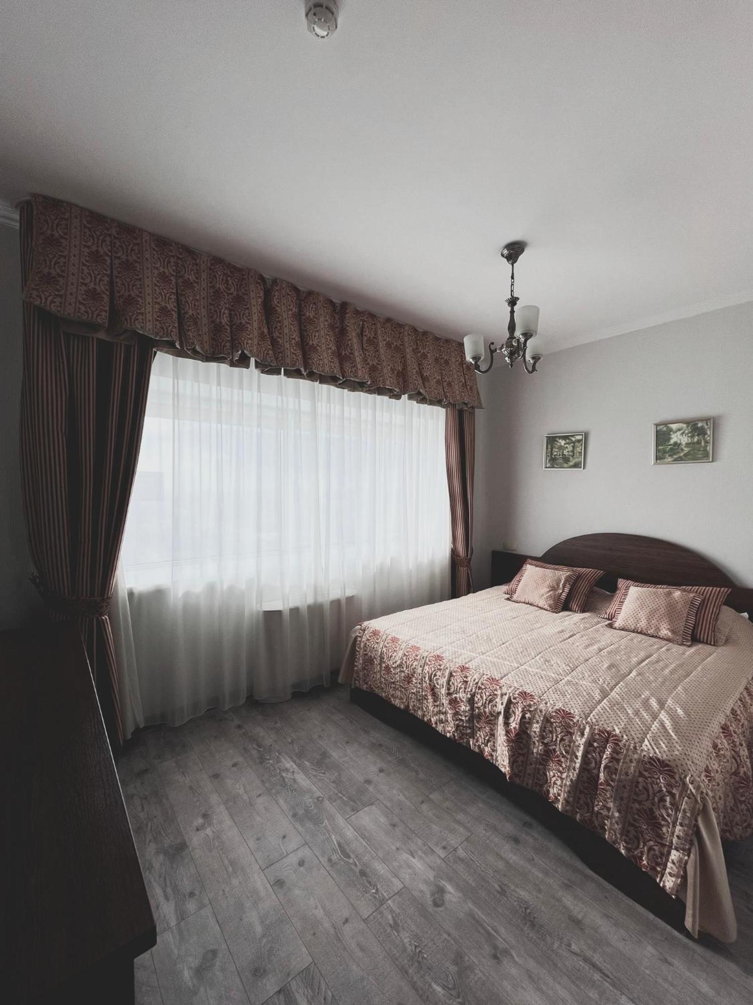 Vip House Hotel 阿斯坦纳 外观 照片