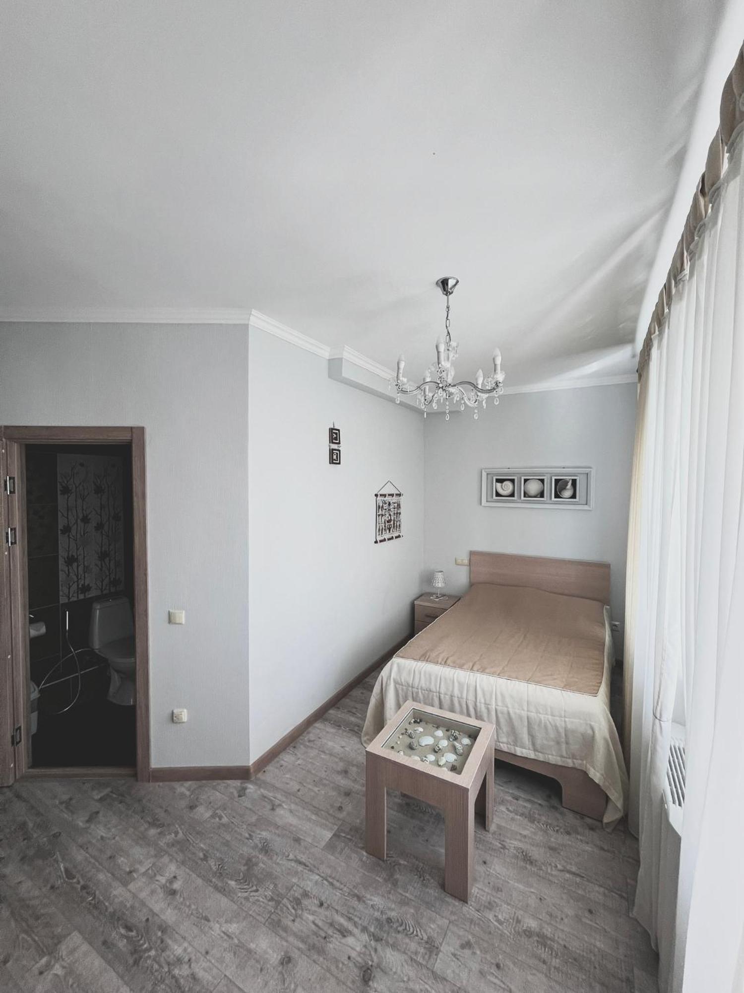 Vip House Hotel 阿斯坦纳 外观 照片