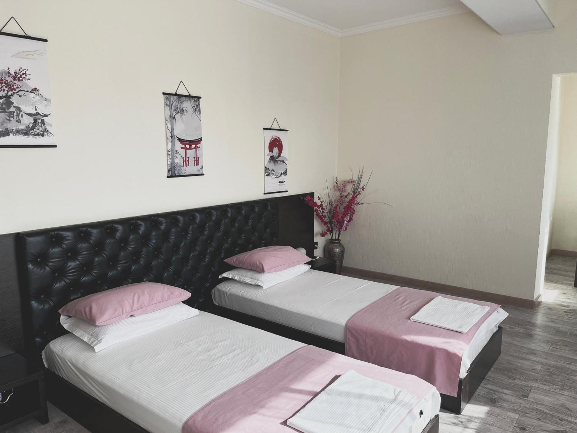 Vip House Hotel 阿斯坦纳 外观 照片