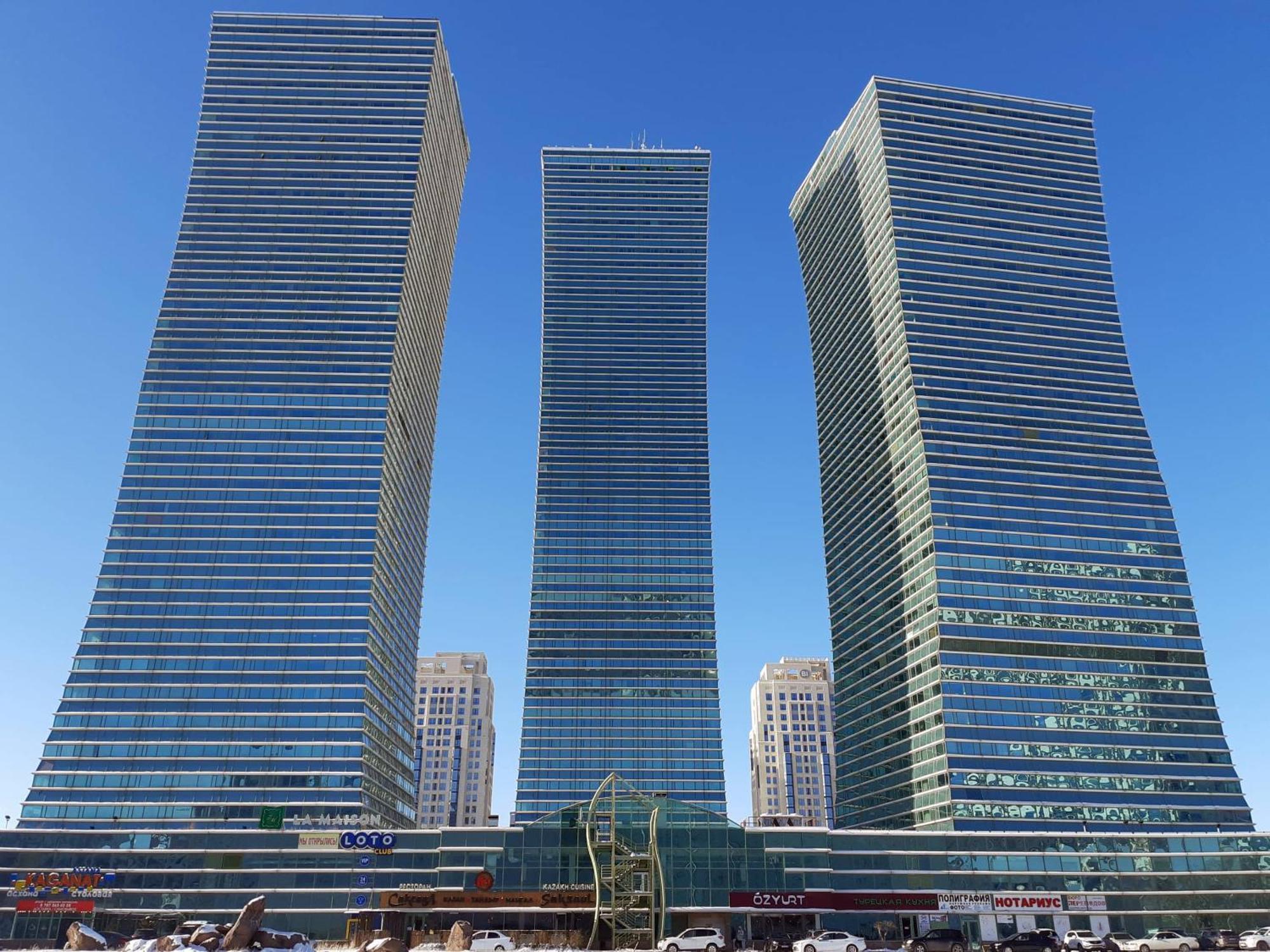 Vip House Hotel 阿斯坦纳 外观 照片