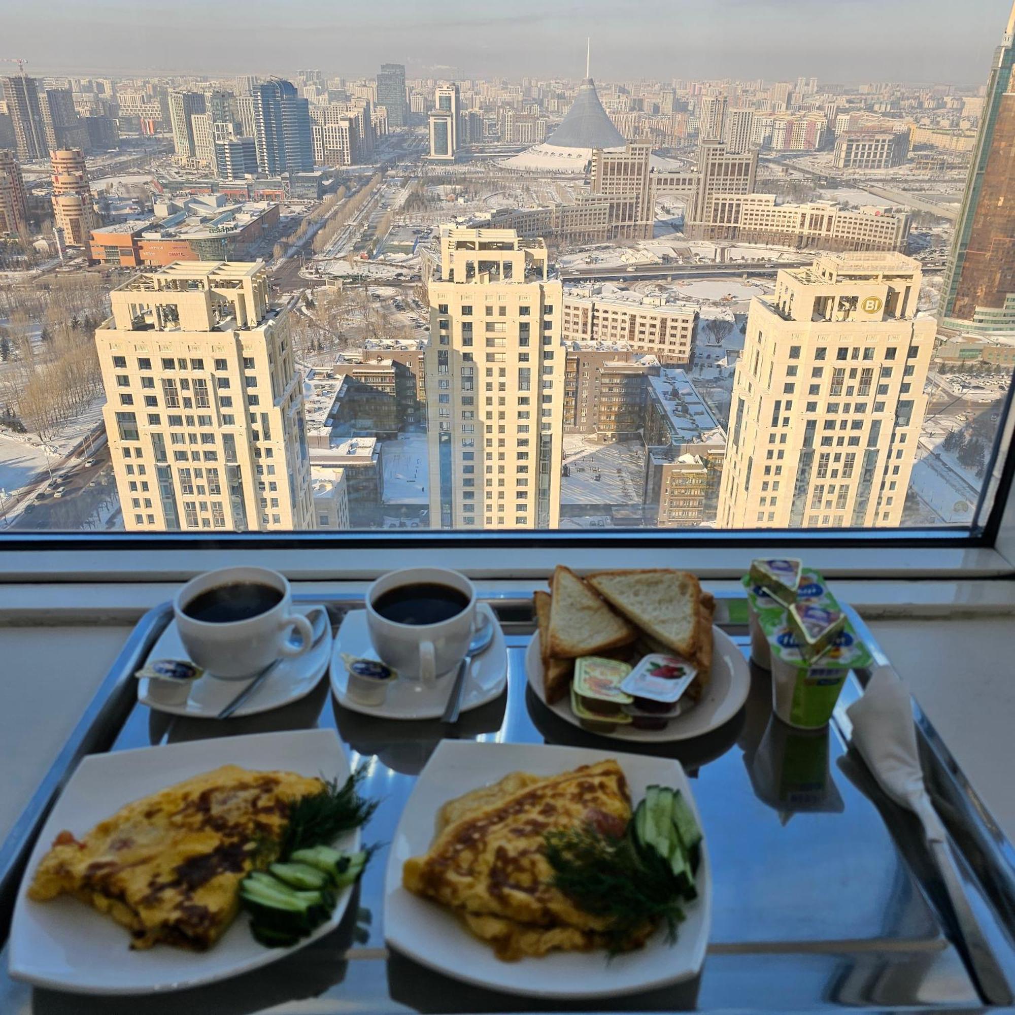 Vip House Hotel 阿斯坦纳 外观 照片