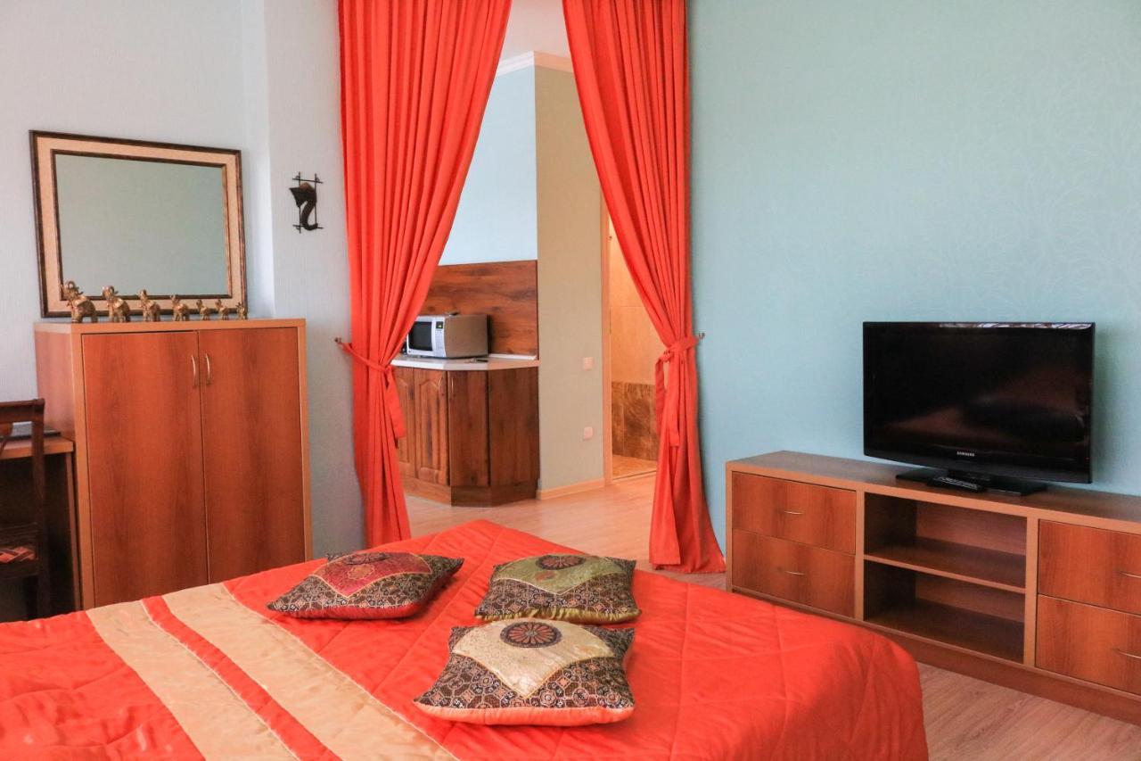 Vip House Hotel 阿斯坦纳 外观 照片